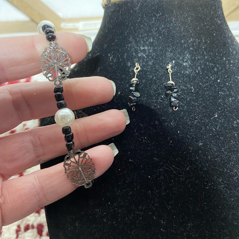 Bracelet And Coordinating Earrings Bundle, Black … - image 1